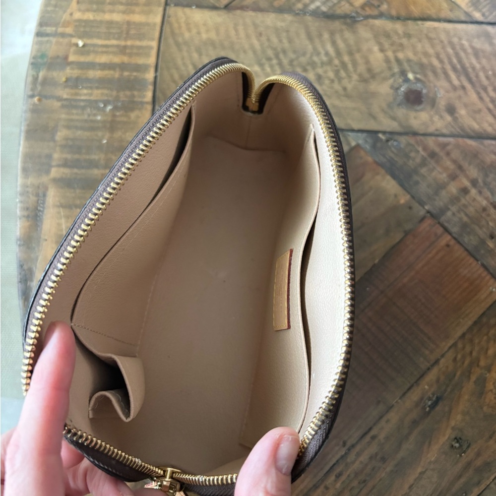 Louis Vuitton Monogram Clutch in Brown and Gold - Picture 10 of 14